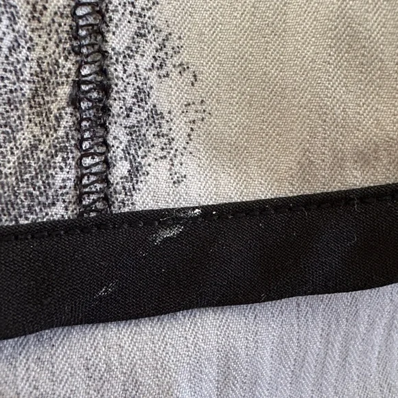 Lululemon Run Speed Shorts Black and White Polka Dot Athletic Size 8 - Picture 7 of 7